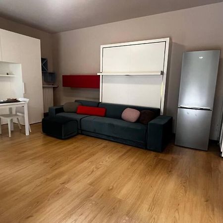 Urban House - Comfy Flat Navigli Milan Center Apartman Kültér fotó
