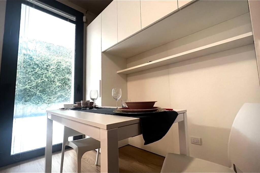 Urban House - Comfy Flat Navigli Milan Center Apartman Kültér fotó