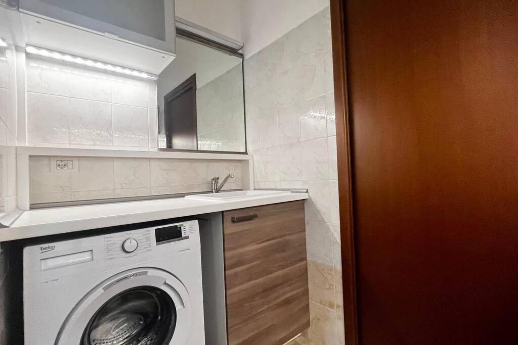 Urban House - Comfy Flat Navigli Milan Center Apartman Kültér fotó