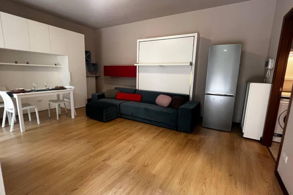 Urban House - Comfy Flat Navigli Milan Center Apartman Kültér fotó